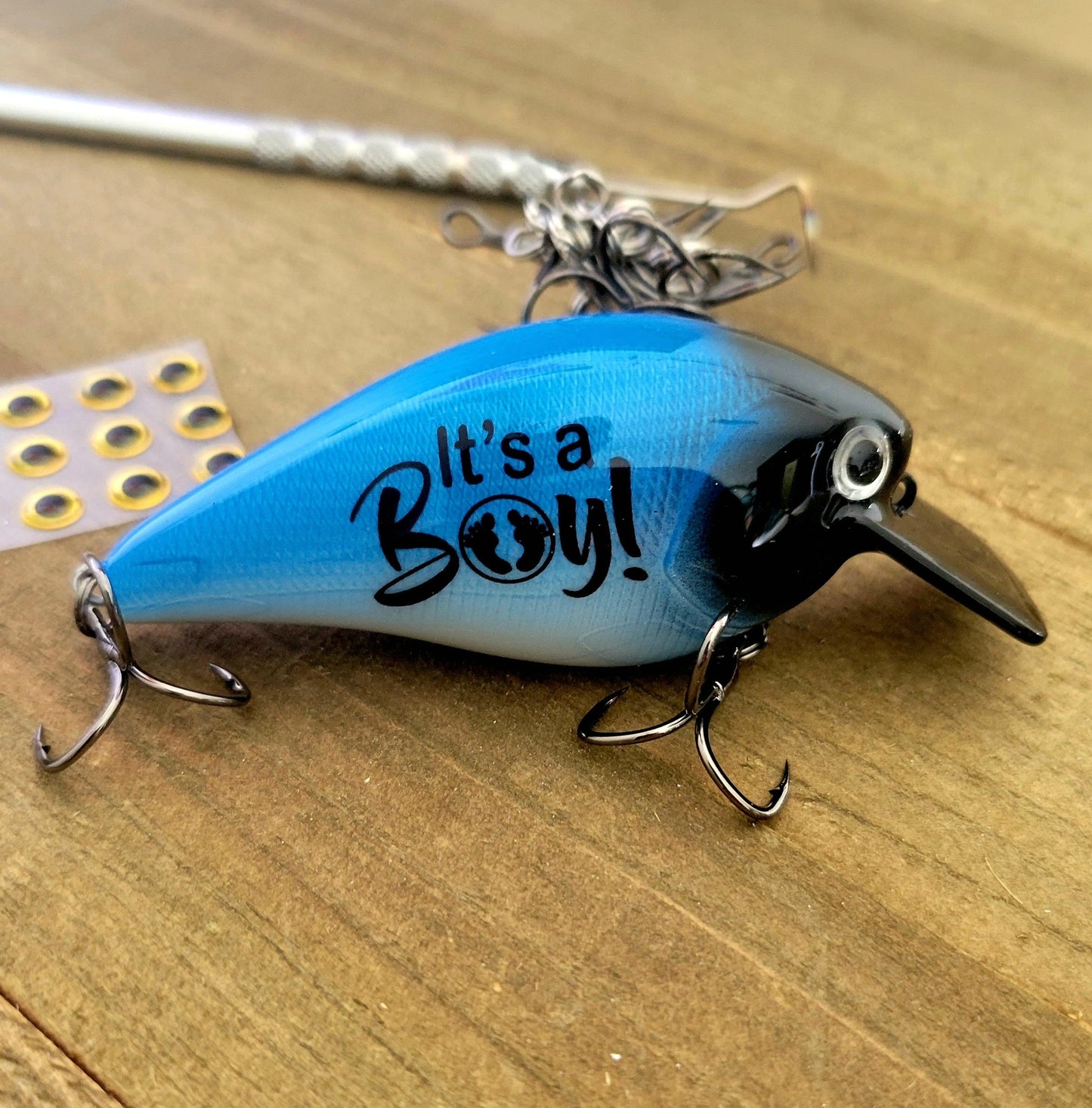 Personalized Baby Reveal Fishing Lure: Gift for Dad-to-Be